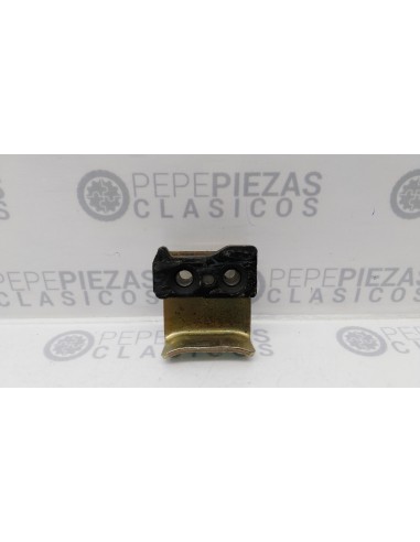 Resbalón cerradura puerta derecha Renault 9, 11, 18. Revisa 45052.