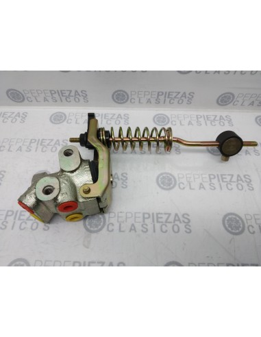 Regulador compensador frenos Seat Ibiza.